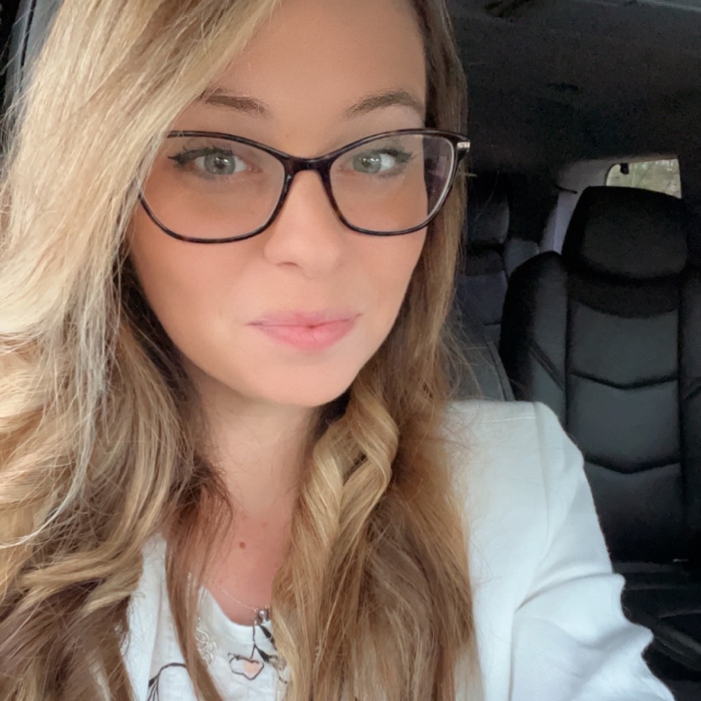 Meet your Posher, Stacy